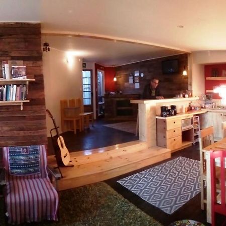 Treehouse Patagonia Hostel Puerto Natales Kültér fotó
