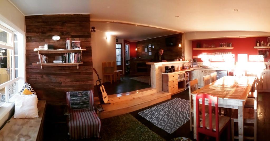 Treehouse Patagonia Hostel Puerto Natales Kültér fotó